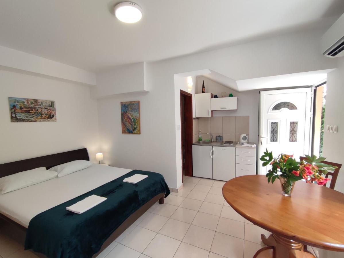Studio Apartman Radimir كوتور المظهر الخارجي الصورة